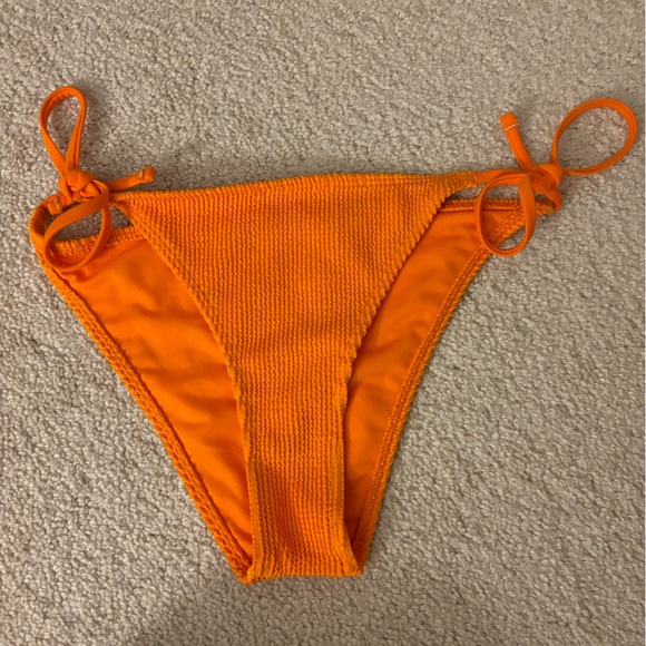 HOLLISTER BIKINI BOTTOMS - Picture 1 of 1